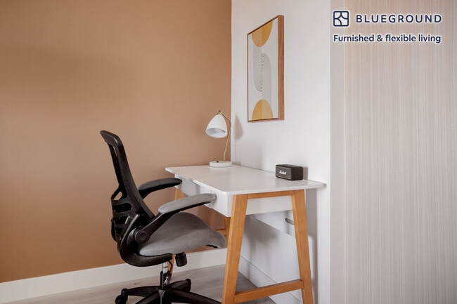 Photo - 11701 Gateway Blvd Unit FL5-ID1104