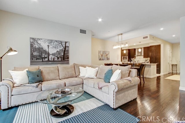 Photo - 423 Caruso Ave