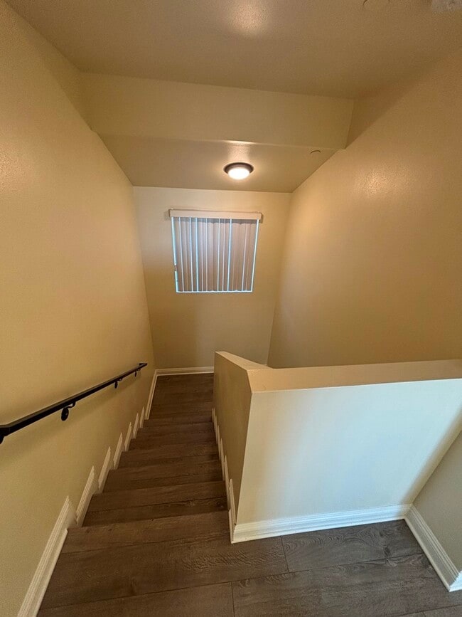 Photo - 214 E 101st St