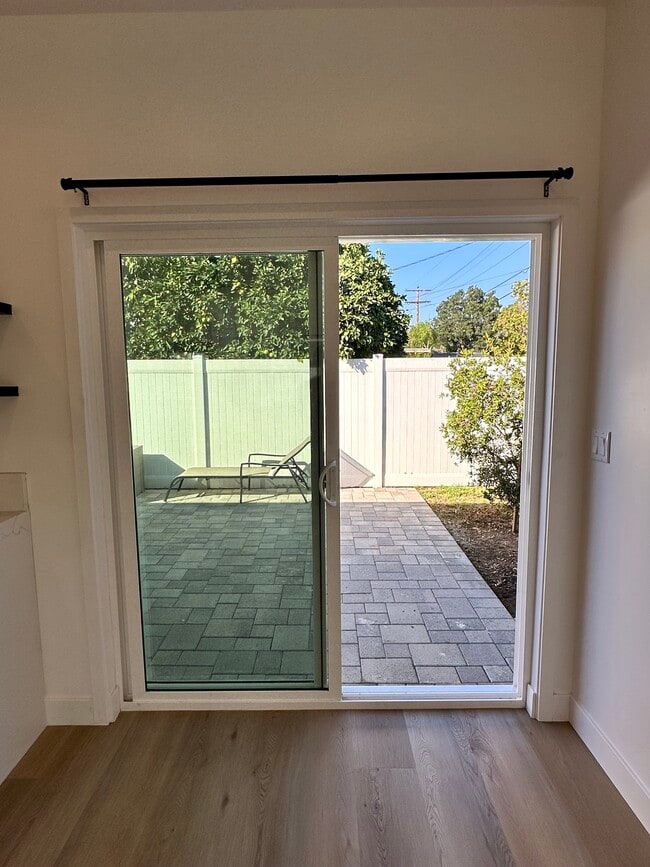 Photo - 3617 W Victory Blvd