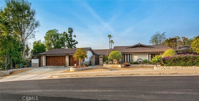 Building Photo - 27151 Mission Hills Dr Rental