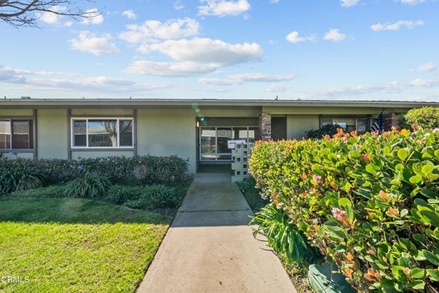 Photo - 66 W Garden Green