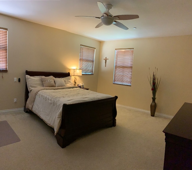 Photo - 17056 Itasca St