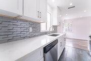 Photo - 1129 E Doran St