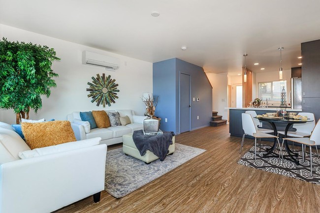 2 Bed, 1.5 Bath; Townhome - Loma 21 Apartments