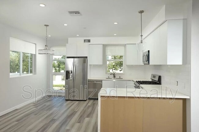 Photo - 1406 Eagle Vista Dr Unit 1406