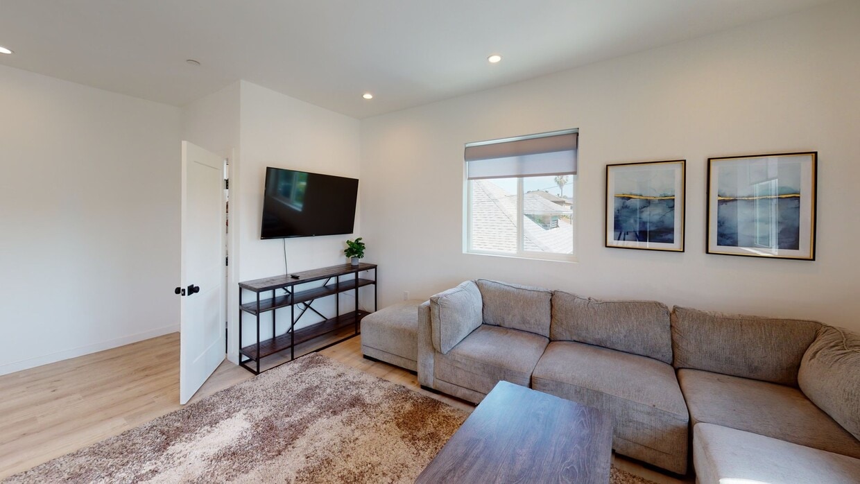 3D Tour - Private bedroom in 4 bed/4.5 bath Home Unit A