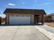 Photo - Beautiful 4 Bedroom 2 Bathroom Home