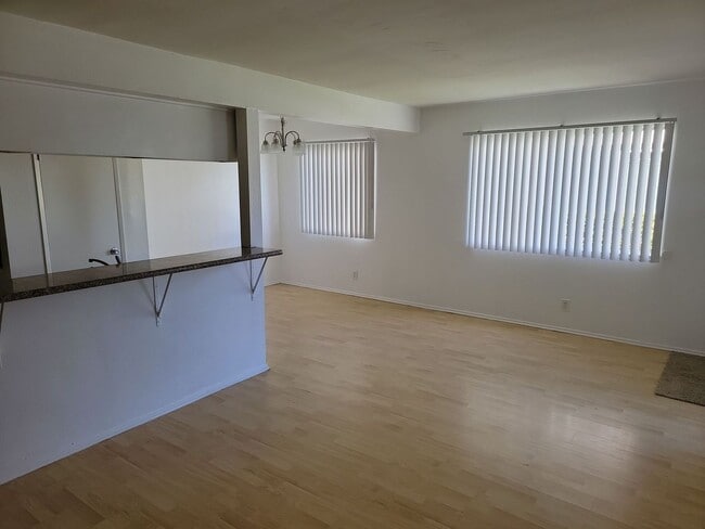 Photo - Nicely Upgraded 2 bedroom Penthouse Condo