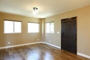 Photo - 4960 Vista Pl