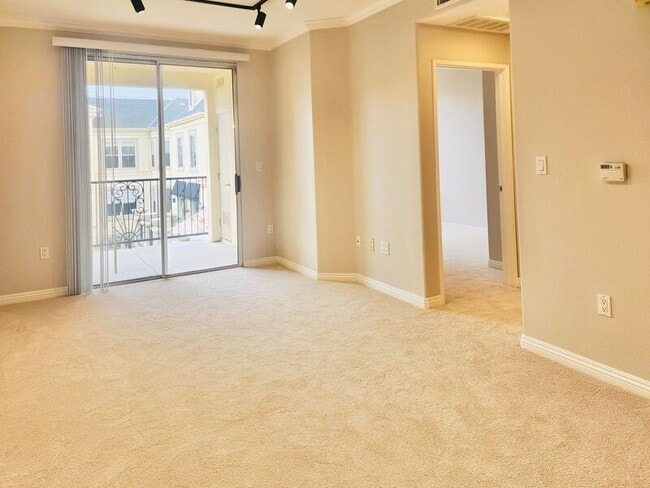 Photo - 2463 Watermarke Pl