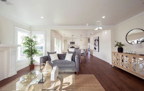 Photo - 4279 Walton Avenue