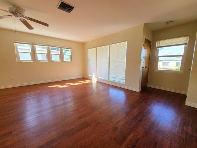 Photo - Starr St - 25193-25195 Unit 25193 Starr St