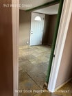 Photo - 943 W C St