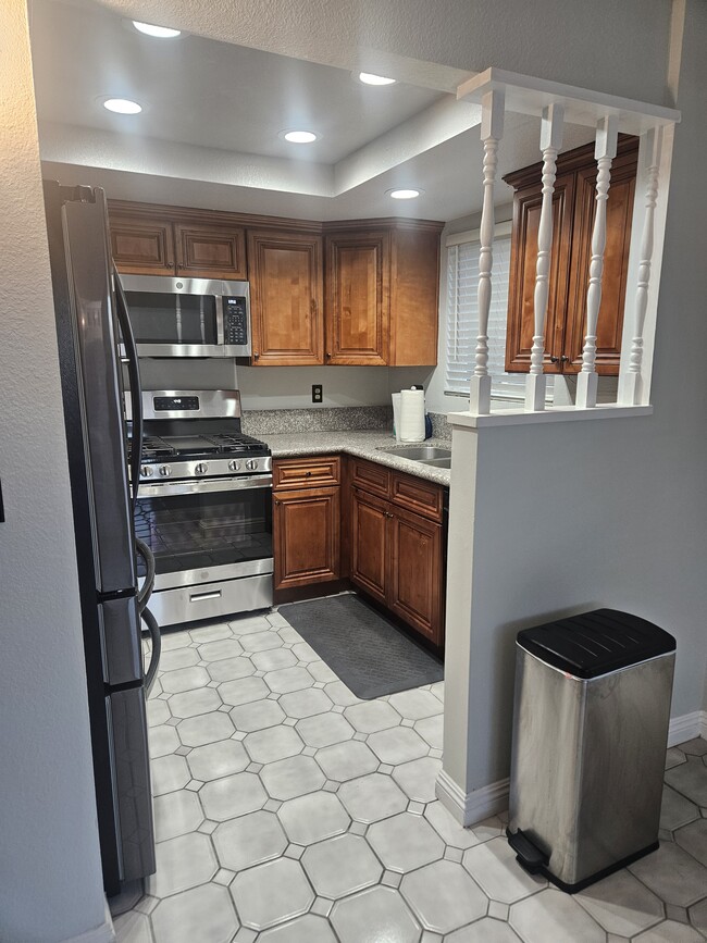 Kitchen - 4195 Kingsley St