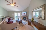 Photo - 211 S Helberta Ave