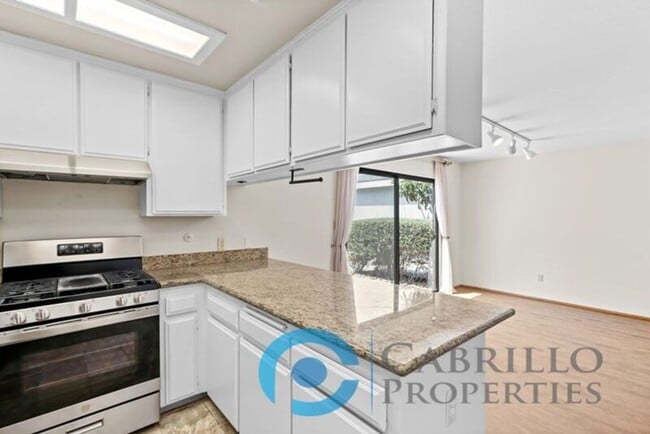 Photo - 629 Bonair Way