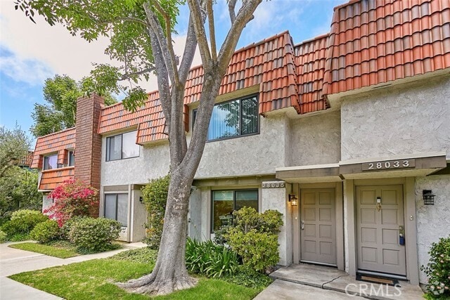 Building Photo - 28035 Ridgebrook Ct Rental