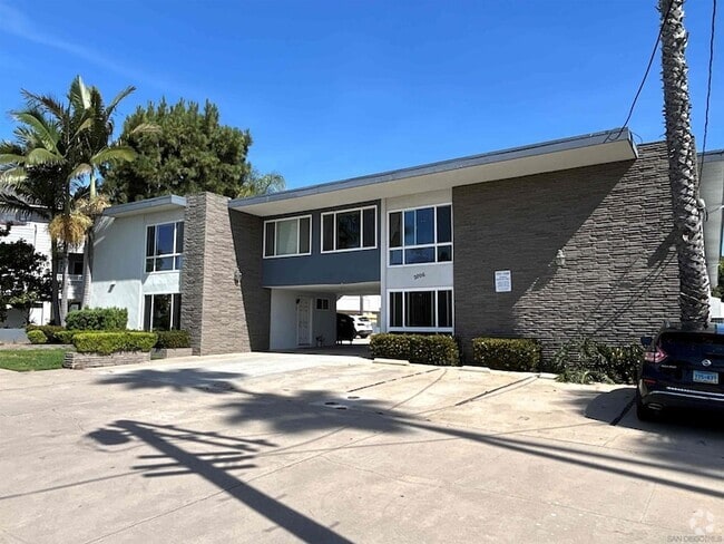 Building Photo - 2006 Diamond St Rental