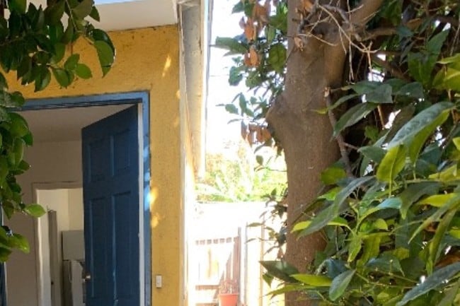 Photo - 4970 1/2 S Centinela Ave Unit Back