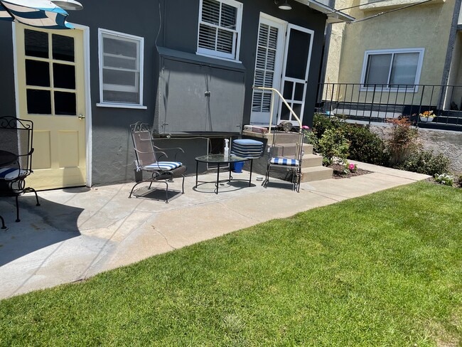 Photo - 2326 Oak St Unit 2326 one half