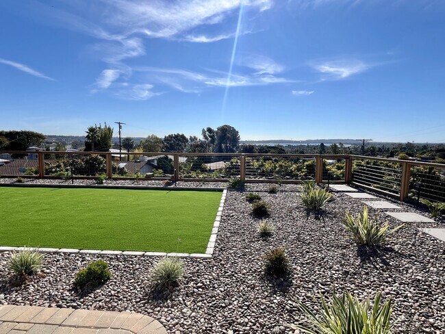 Photo - 2503 Aster St