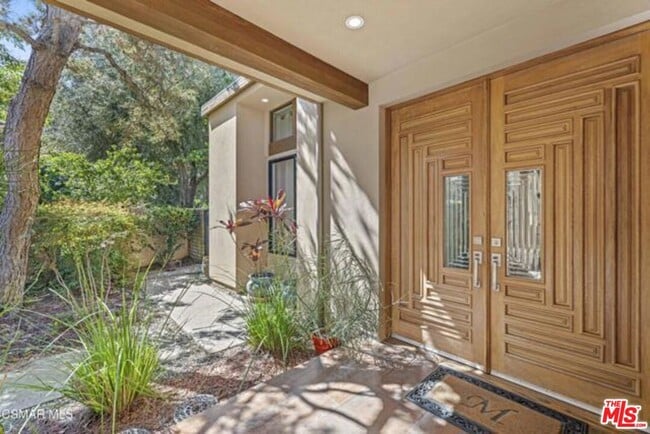 Photo - 17424 Cumpston St