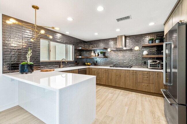 Photo - 45654 Verba Santa Dr