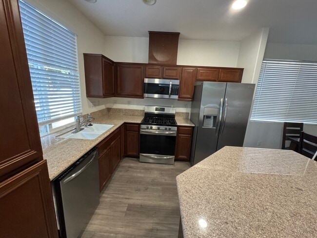 Kitchen - 31439 Arena Dr
