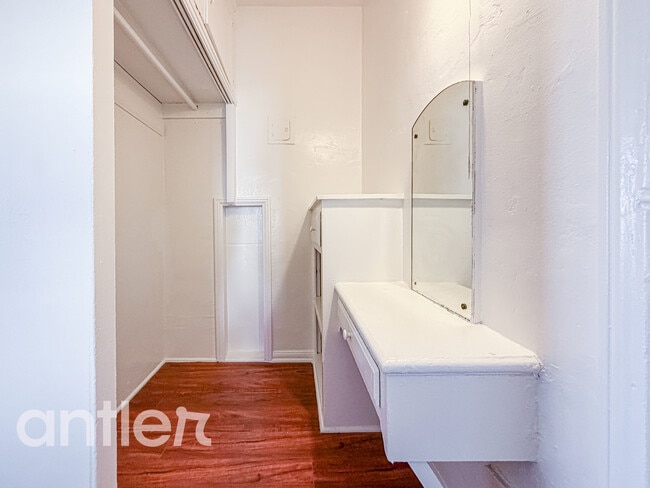 Photo - 724 S Mariposa Ave Unit 209