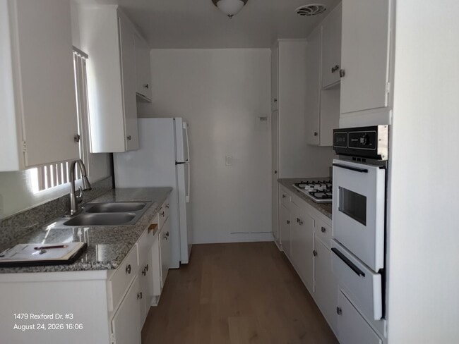 Photo - 238 3/4 Rexford Dr Unit 3