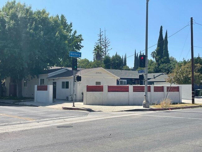 Building Photo - 22602 Victory Blvd