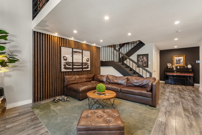 Living room - 18175 Andrea Cir N