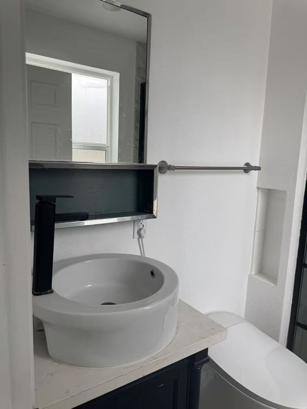 Photo - 301 W 1st St