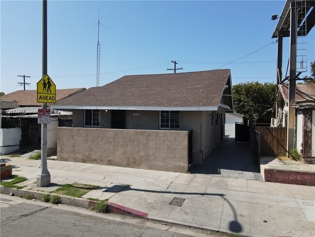 Building Photo - 1235 W Florence Ave