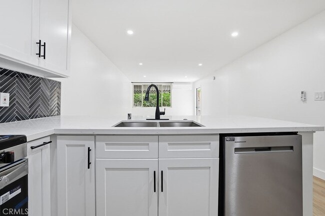 Photo - 17000 Burbank Blvd Unit 108