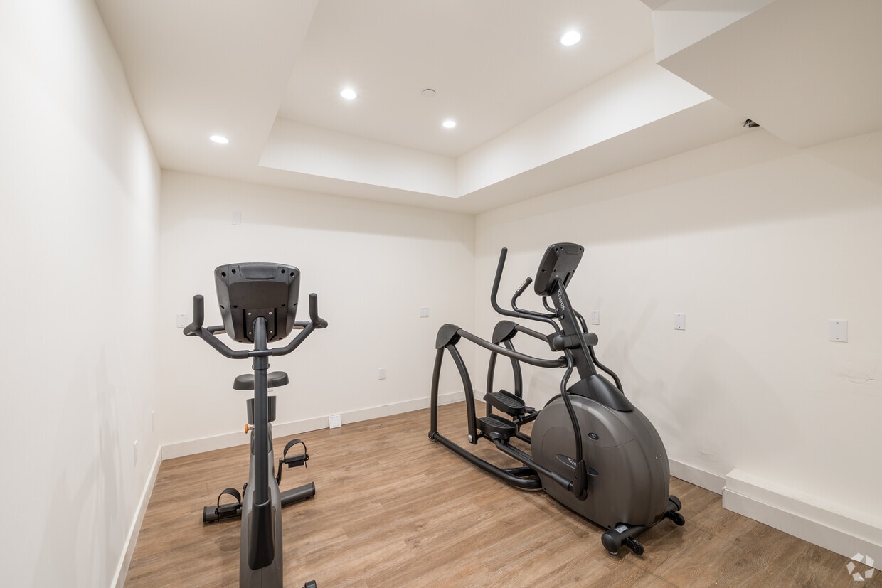 3D Tour - The Fairfax Flats