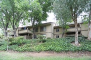 Community: Building - St. Charles Oaks Apartments