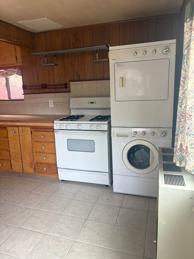 Photo - 26302 Lake Forest Dr