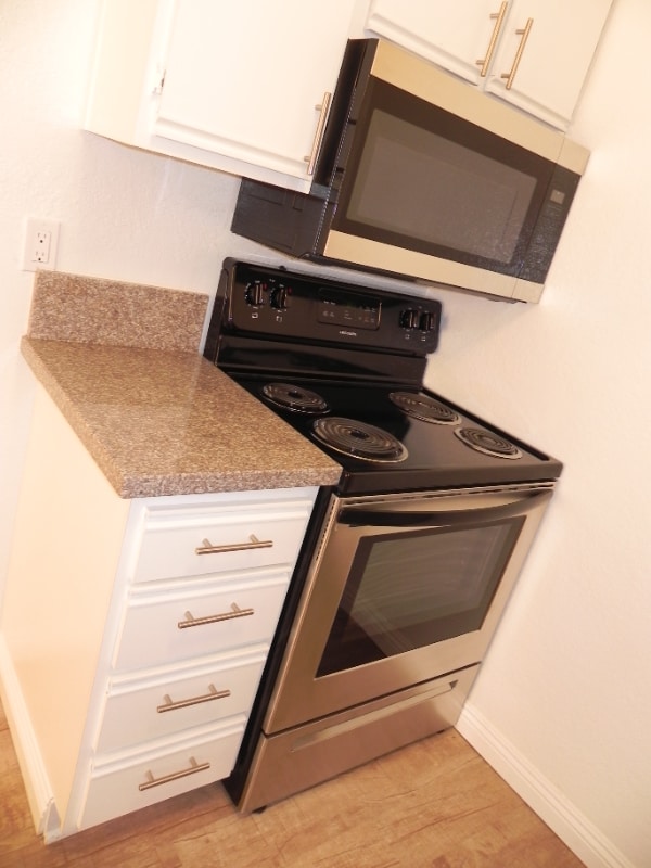 Photo - 8602 Chapman Ave