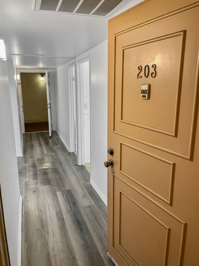 Photo - 14850 Hesby St Unit 203