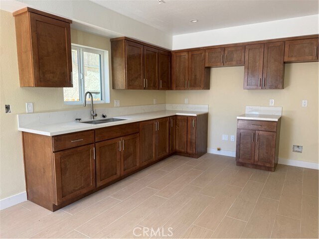 Photo - 908 Lakme Ave