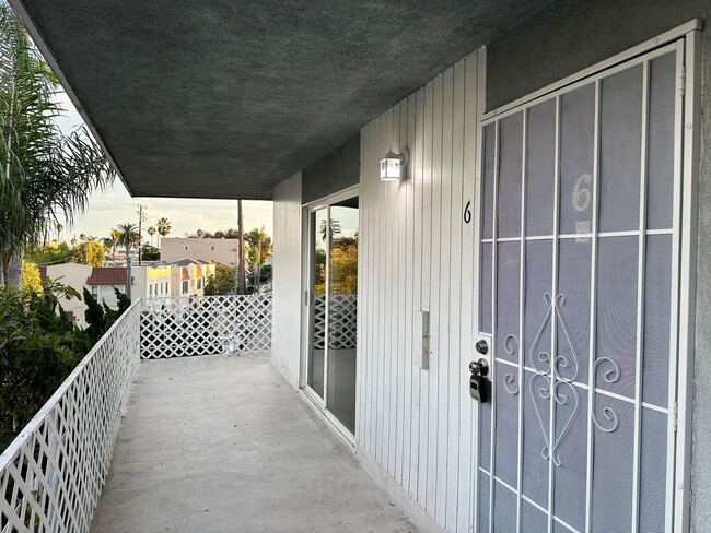 2nd St. Long Beach - 2nd St. Long Beach Unit Apt #6
