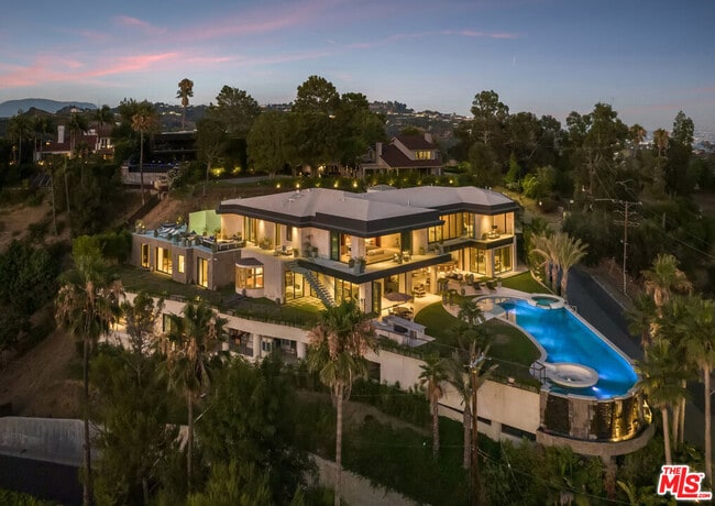 Photo - 1625 Summitridge Dr