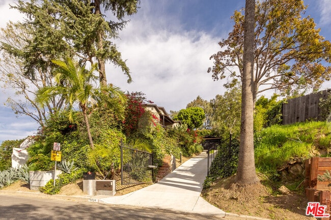 Photo - 3424 Primera Ave