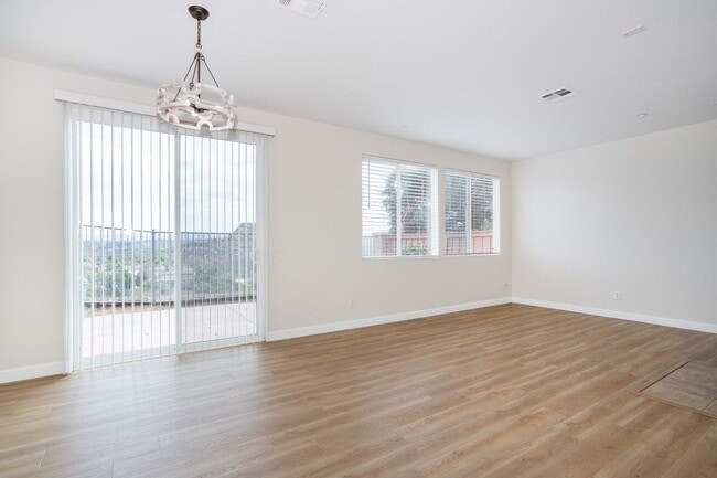 Photo - 4104 Peninsula Dr