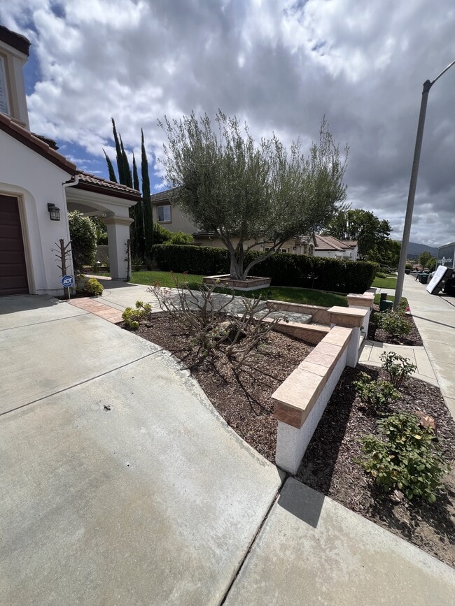 Photo - 42251 Harwick Ln