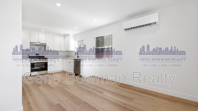 Photo - 3543 44th St