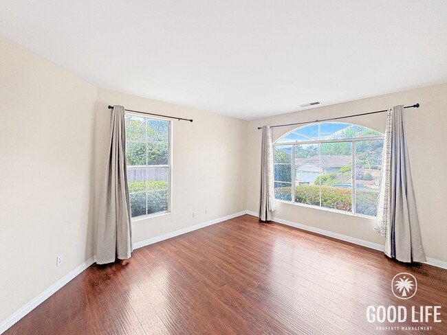 Photo - Gorgeous 3B/2BA House w/ Attached Garage, Storage Sheds, and Tons of Space!