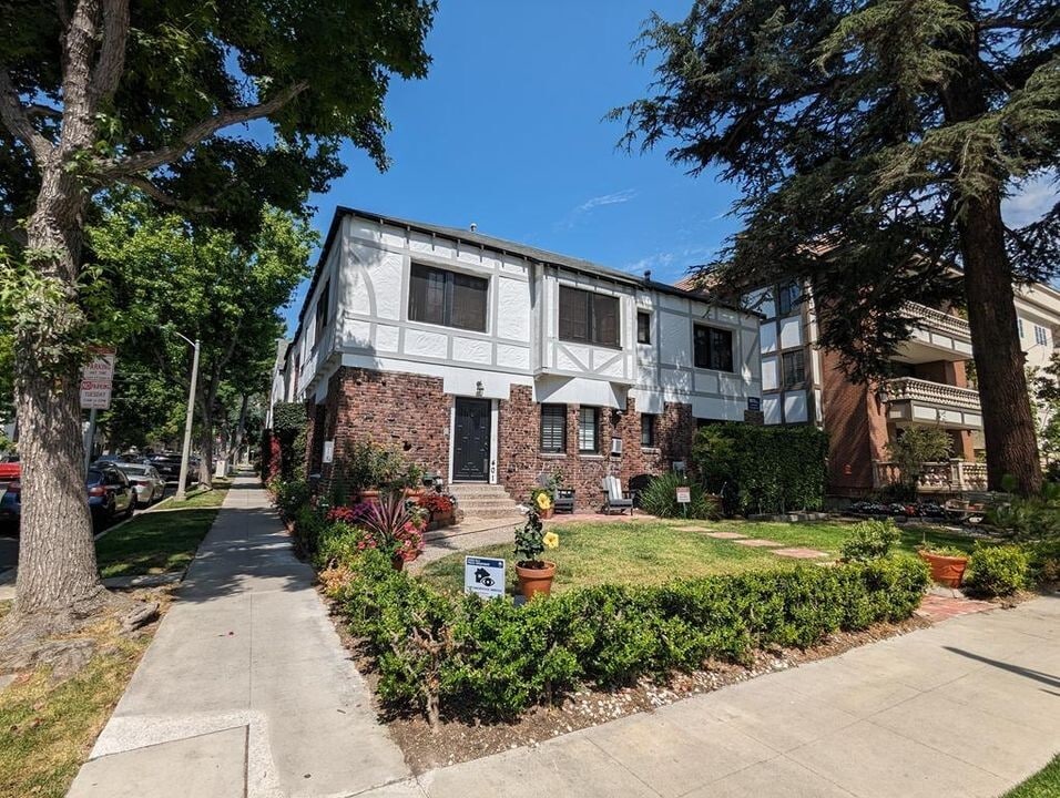 Photo - 9205 Alden Dr Apartment Unit 9203-1